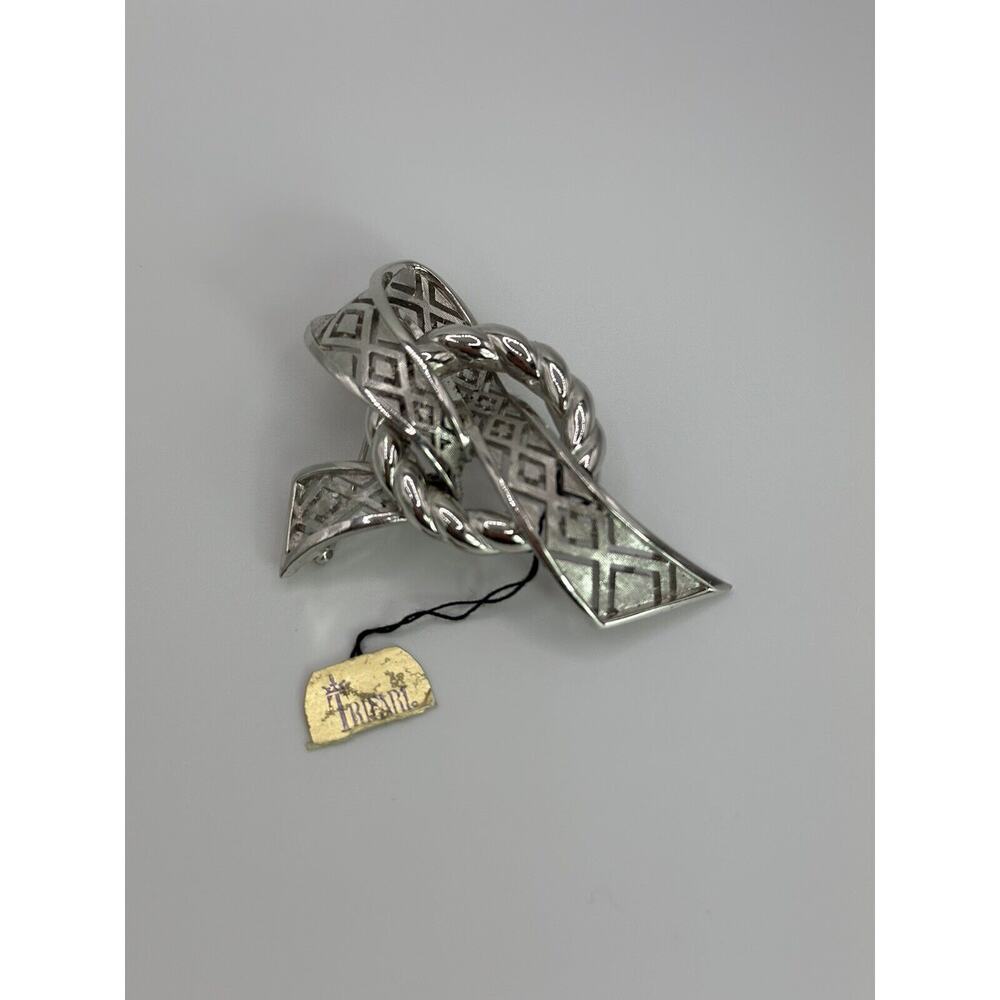 VTG‎ Crown Trifari Silver Ribbon Knot Brooch NEW with TAG